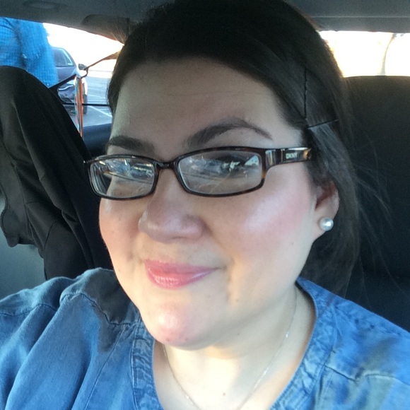 Meet your Posher, Melissa - Picture 1 of 1